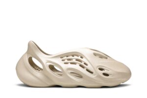 adidas Yeezy Foam RNNR Sand FY4567 - Arviolet photo 1