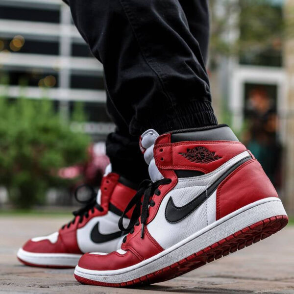 Jordan 1 Retro Chicago (2015) 555088-101 - Arviolet photo 4