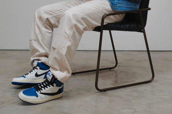 Jordan 1 Retro High OG SP Fragment x Travis Scott DH3227-105 - Arviolet photo 4