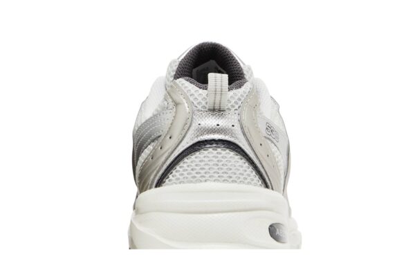 New Balance 530 Grey Matter Silver Metallic MR530LG - Arviolet photo 7