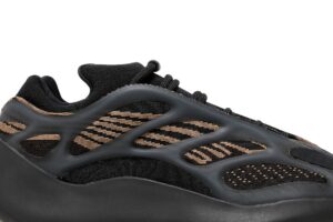 adidas Yeezy 700 V3 Clay Brown GY0189 - Arviolet photo 2