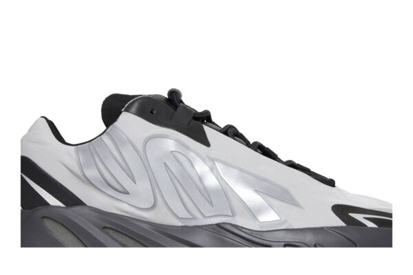 adidas Yeezy Boost 700 MNVN Metallic GW9524 - Arviolet photo 2