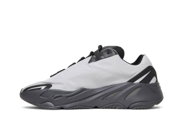 adidas Yeezy Boost 700 MNVN Metallic GW9524 - Arviolet photo 3