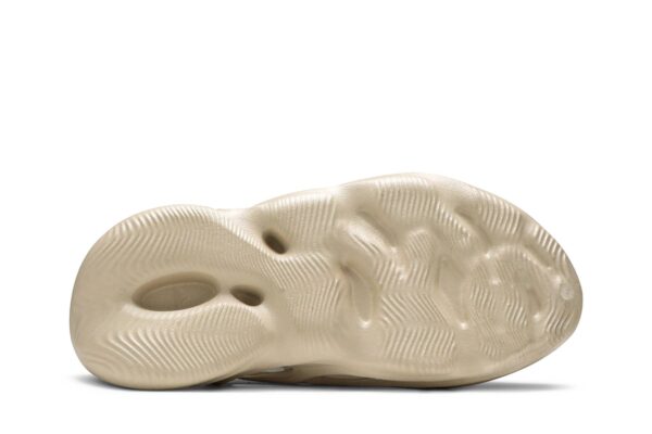 adidas Yeezy Foam RNNR Sand FY4567 - Arviolet photo 4