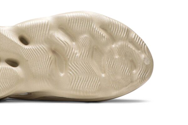 adidas Yeezy Foam RNNR Sand FY4567 - Arviolet photo 5