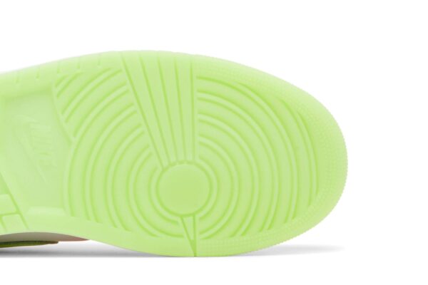 Jordan 1 Low SE Lava Glow FN6772-671 - Arviolet photo 5