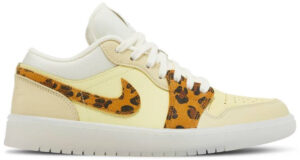 Jordan 1 Low SNKRS Day (Women's) DN6998-700 - Arviolet photo 1