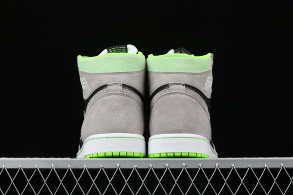 Jordan 1 Retro High Neutral Grey Volt 555088-070 - Arviolet photo 5