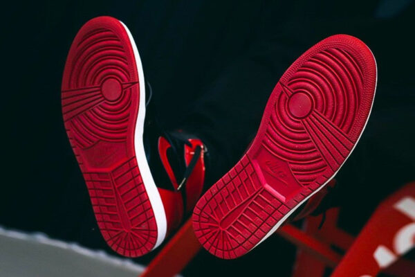 Jordan 1 Retro High OG Patent Bred 555088-063 - Arviolet photo 7