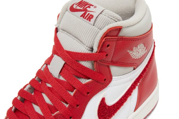 Jordan 1 Retro High OG Varsity Red (Women's) DJ4891-061 - Arviolet photo 9