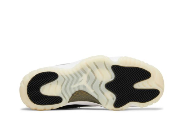 Jordan 11 Retro DMP Gratitude (2023) CT8012-170 - Arviolet photo 4