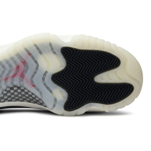 Jordan 11 Retro Low Snake Light Bone CD6846-002 - Arviolet photo 4
