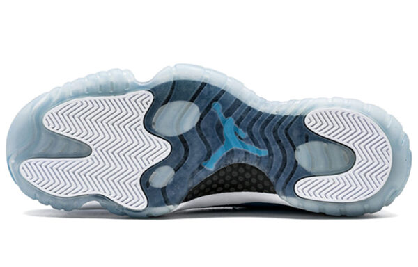 Jordan 11 Retro Pantone 689479-405 - Arviolet photo 3