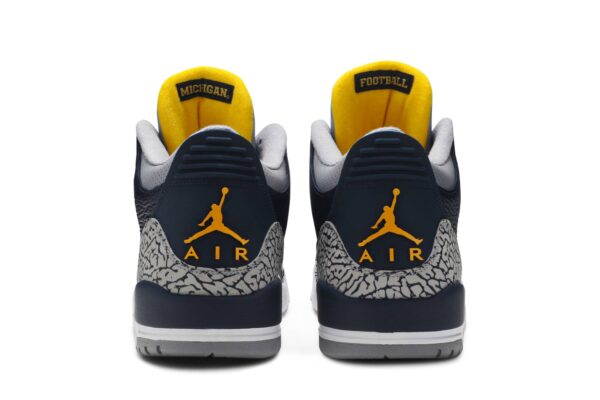 Jordan 3 Retro Michigan PE AJ3-820064 - Arviolet photo 6