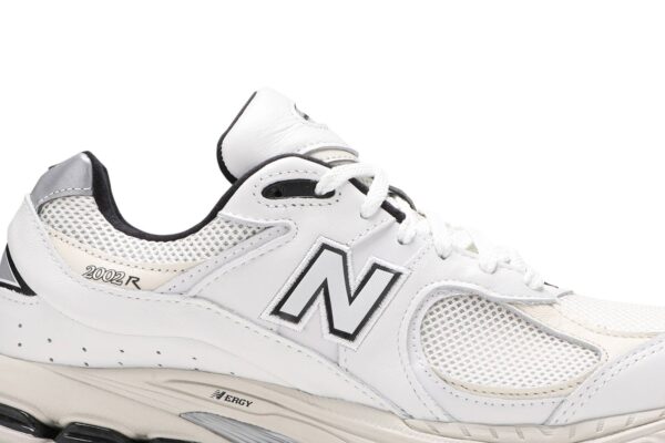 New Balance 2002R Atlas Lemon Haze ML2002RQ - Arviolet photo 2