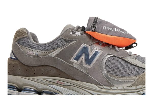 New Balance 2002R Grey Brown Pouch M2002RVA - Arviolet photo 2