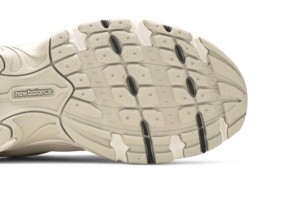 New Balance 530 Ivory MR530SH - Arviolet photo 5