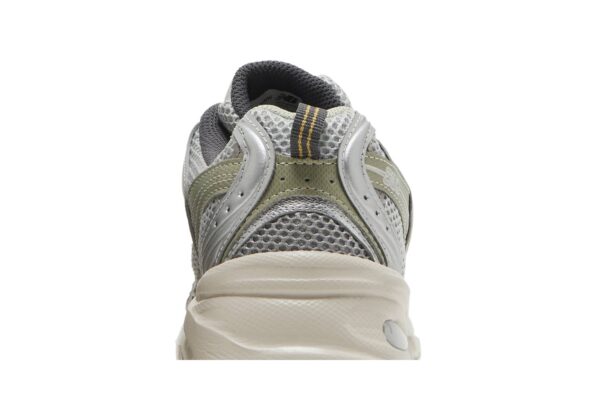 New Balance 530 Silver Khaki MR530KMW - Arviolet photo 7