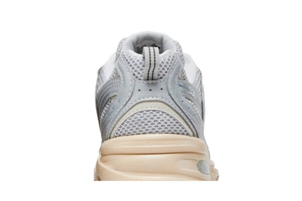 New Balance 530 Vintage Silver Metallic Moonbeam MR530VS - Arviolet photo 7