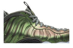 Nike Air Foamposite One Iridescent (Women's) AA3963-001 - Arviolet photo 2