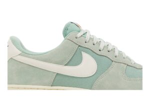 Nike Air Force 1 Low '07 LV8 Certified Fresh Enamel Green DO9801-300 - Arviolet photo 2