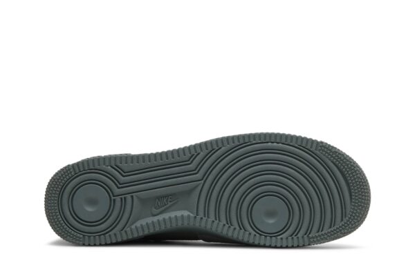Nike Air Force 1 Low Cut Out Swoosh Grey DO6709-002 - Arviolet photo 4