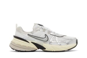 Nike V2K Run Summit White Metallic Silver (Women's) FD0736-100 - Arviolet photo 1