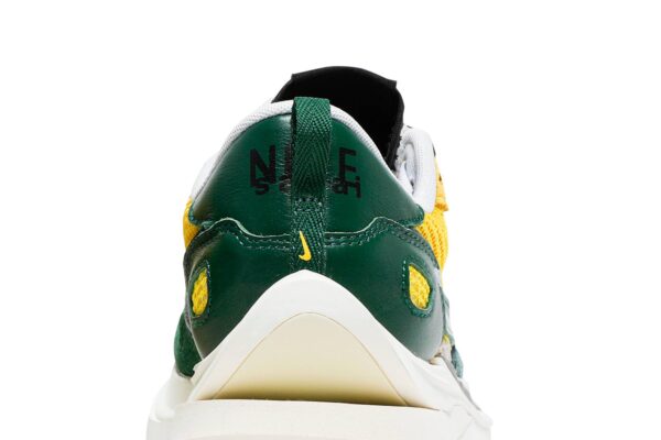 Nike Vaporwaffle sacai Tour Yellow Stadium Green CV1363-700 - Arviolet photo 7
